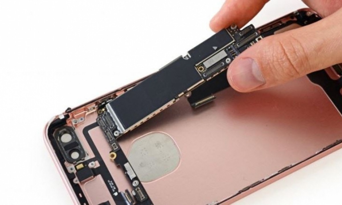  iPhone 7'de kulaklık yerine bakın ne geldi?